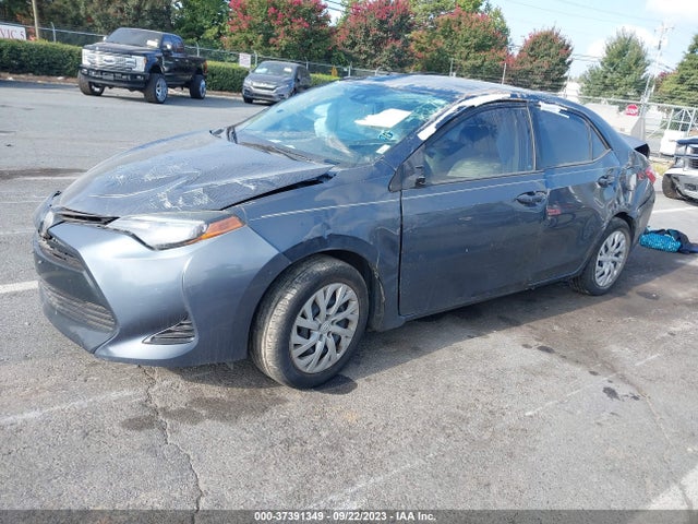 Toyota COROLLA LE 2018 2T1BURHE8JC005391 Image 2
