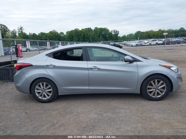Продажа на аукционе авто 2015 Hyundai Elantra Se, vin: 5NPDH4AE3FH581484, номер лота: 37391358