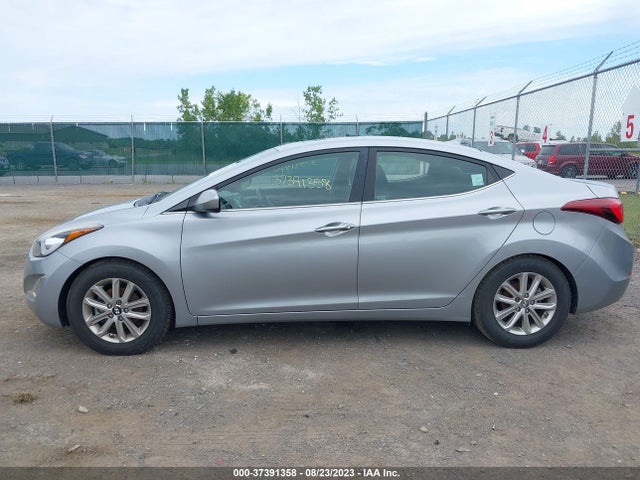 Продажа на аукционе авто 2015 Hyundai Elantra Se, vin: 5NPDH4AE3FH581484, номер лота: 37391358