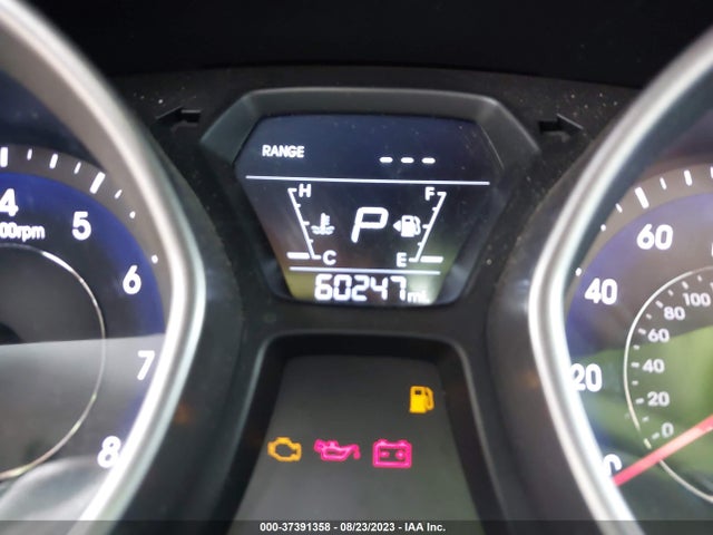 Продажа на аукционе авто 2015 Hyundai Elantra Se, vin: 5NPDH4AE3FH581484, номер лота: 37391358