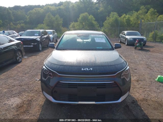 KNDCP3LE3P5097970 KIA NIRO LX