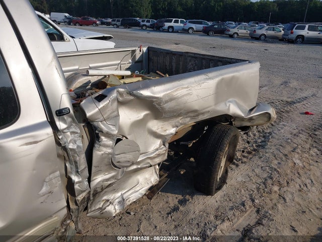 2004 CHEVROLET SILVERADO 1500 LS VIN: 2GCEC19T441235267