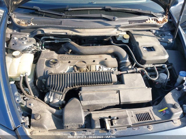 2011 VOLVO S40 VIN: YV1672MS0B2537014