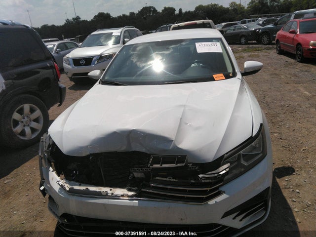 1VWDT7A30HC020900 Volkswagen Passat R-line W/comfort Pkg