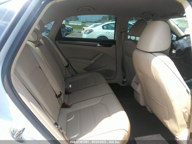 1VWDT7A30HC020900 Volkswagen Passat R-line W/comfort Pkg