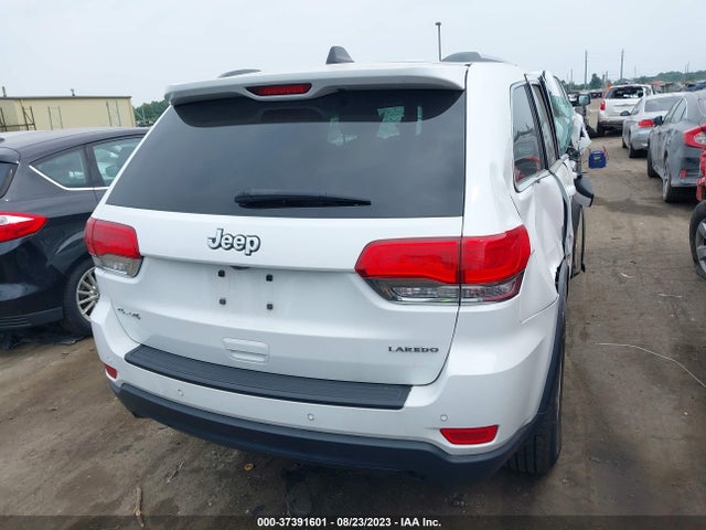 1C4RJFAG0JC111621 Jeep Grand Cherokee Laredo E