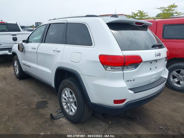 1C4RJFAG0JC111621 Jeep Grand Cherokee Laredo E