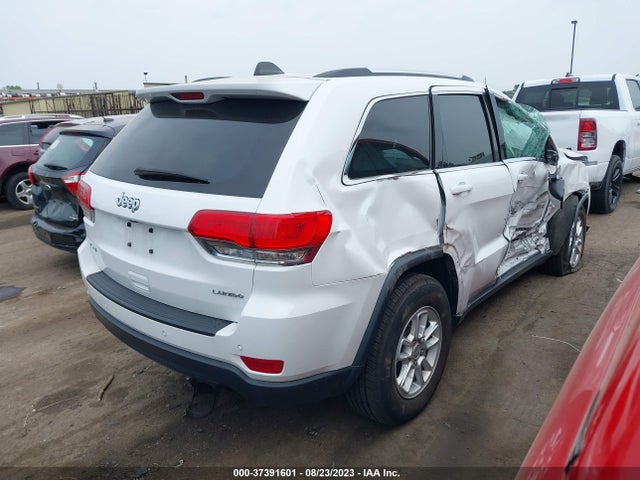 1C4RJFAG0JC111621 Jeep Grand Cherokee Laredo E