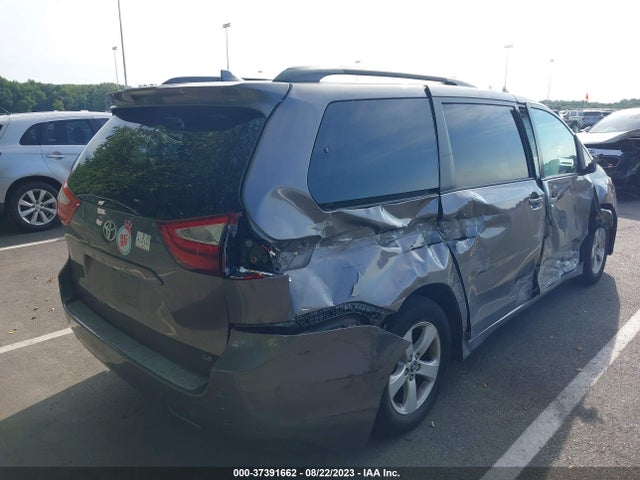 2018 TOYOTA SIENNA LE VIN: 5TDKZ3DC9JS909485
