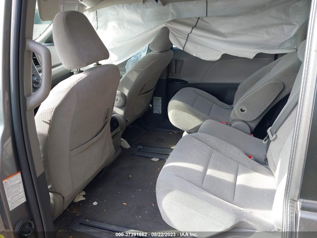 2018 TOYOTA SIENNA LE VIN: 5TDKZ3DC9JS909485
