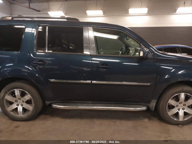 2012 HONDA PILOT TOURING VIN: 5FNYF4H91CB030531
