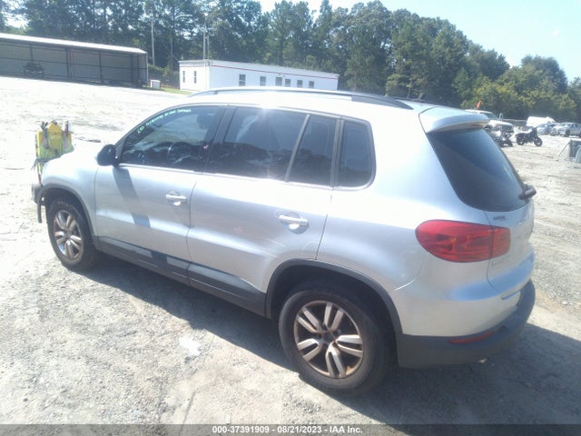 WVGAV7AX8GW558577 Volkswagen TIGUAN S
