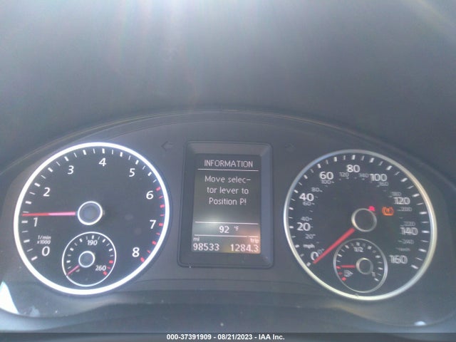 WVGAV7AX8GW558577 Volkswagen TIGUAN S