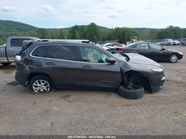 1C4PJMLB0JD532682 Jeep Cherokee Latitude Plus