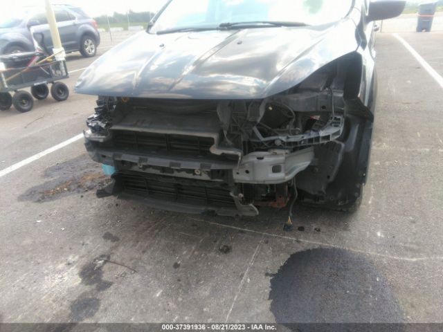 1FMCU0GX3EUC38649 Ford ESCAPE SE