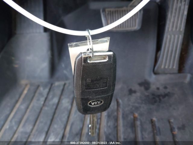 3KPFL4A73JE182807 KIA FORTE LX