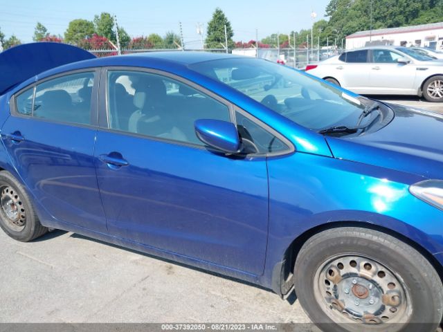 3KPFL4A73JE182807 KIA FORTE LX