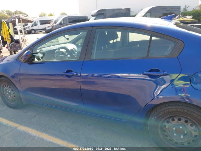 3KPFL4A73JE182807 KIA FORTE LX