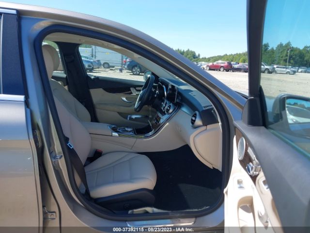 W1KWF8EB8LR571758 Mercedes-Benz C-class C 300