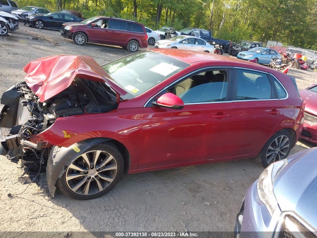 2018 HYUNDAI ELANTRA GT VIN: KMHH35LE7JU017155