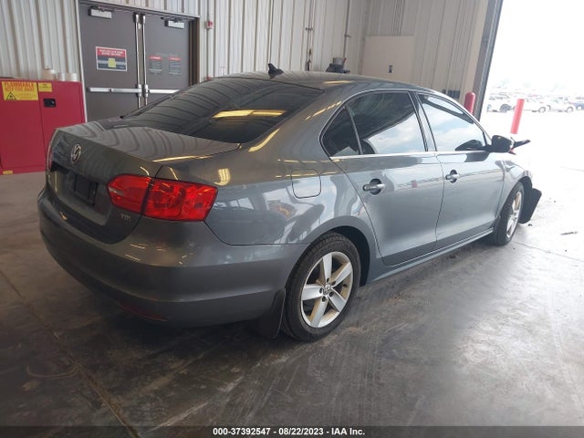 3VWLL7AJ3EM381171 Volkswagen Jetta Sedan Tdi W/premium