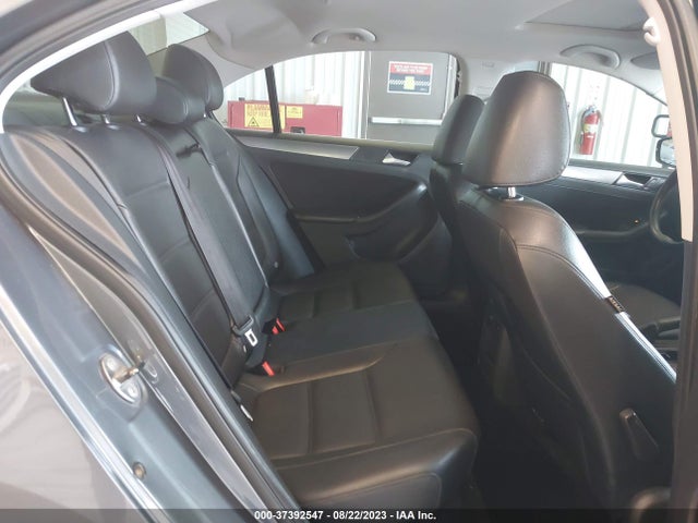 3VWLL7AJ3EM381171 Volkswagen Jetta Sedan Tdi W/premium