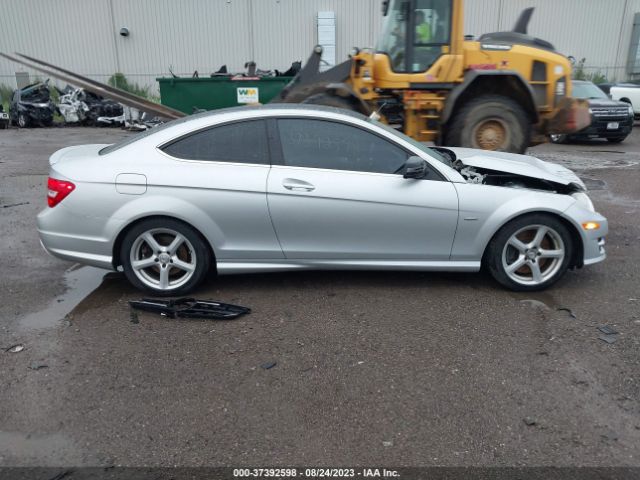 WDDGJ4HB0EG204861 Mercedes-Benz C-class C 250