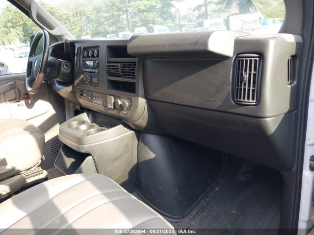 Chevrolet EXPRESS CARGO VAN 2020 1GCWGAFG6L1253483 Image 5