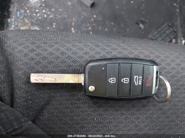 5XXGT4L33JG255700 KIA Optima S
