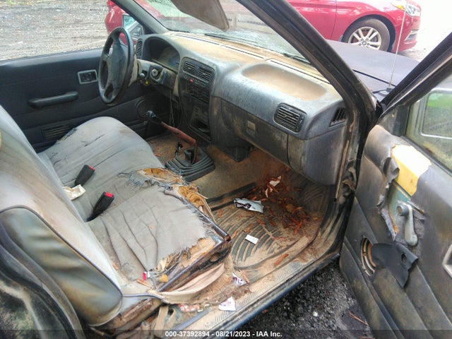 1995 NISSAN TRUCK E/XE VIN: 1N6SD11S2SC419548