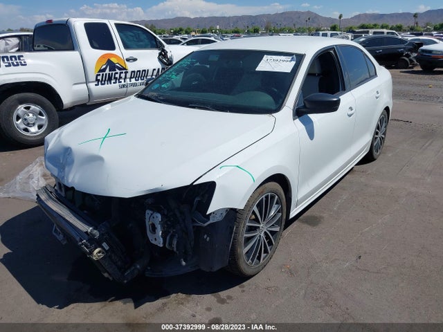 3VWD17AJ8FM402558 Volkswagen Jetta Sedan 1.8t Sport