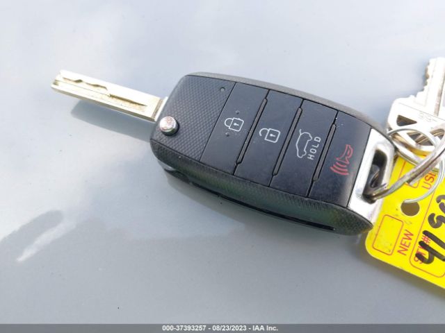 5XYPG4A36GG071301 KIA SORENTO LX