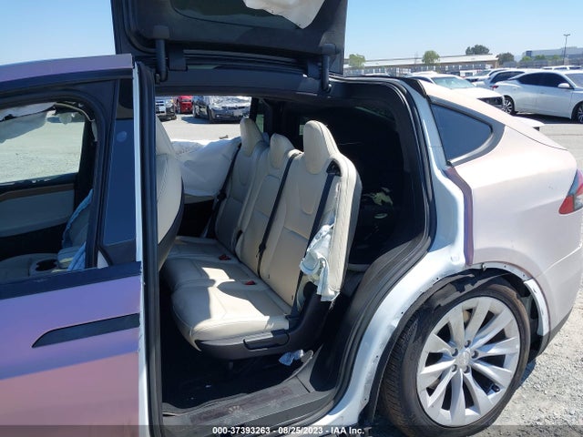 Tesla Model X Long Range 2020 5YJXCAE25LF286097 Image 8