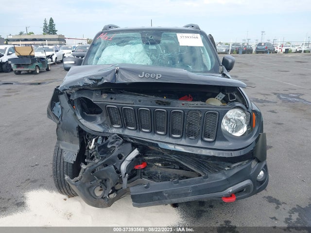 ZACCJBCB1JPH95669 Jeep Renegade Trailhawk