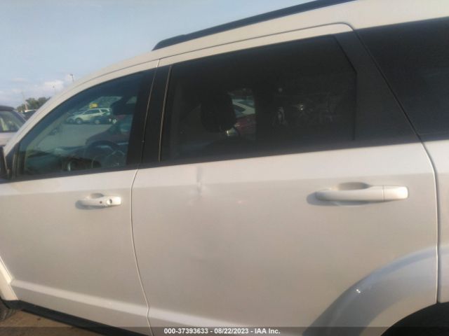 3C4PDCAB7JT497542 Dodge JOURNEY SE