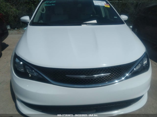 2C4RC1DG7MR532496 Chrysler Voyager Lxi