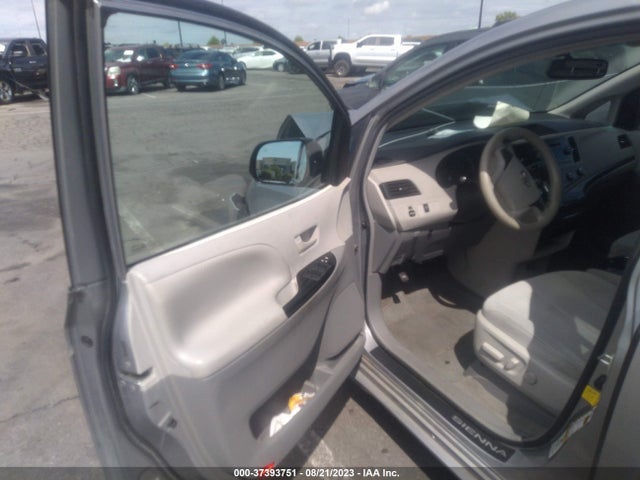2012 TOYOTA SIENNA LE VIN: 5TDKK3DC8CS247180