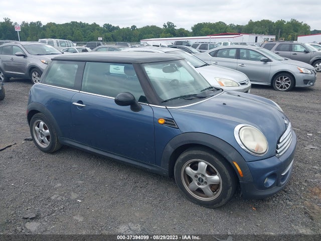 2011 MINI COOPER WMWSU3C53BT099630 Photo 0