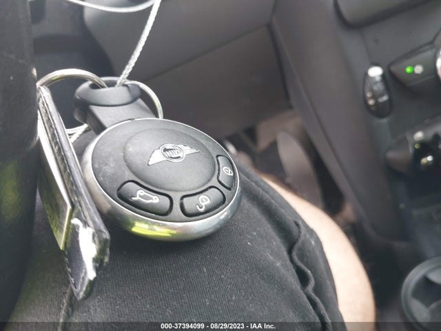 2011 MINI COOPER WMWSU3C53BT099630 Photo 10