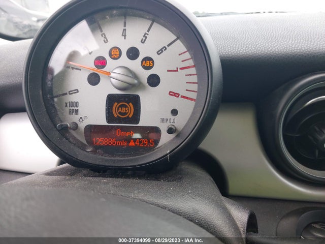 2011 MINI COOPER WMWSU3C53BT099630 Photo 6