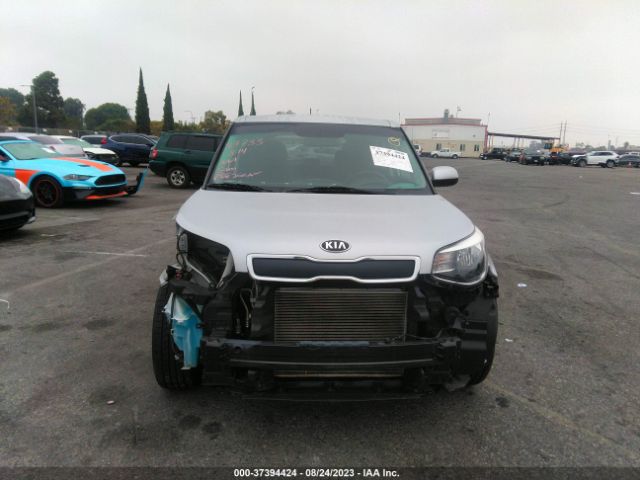 KNDJN2A24F7803282 KIA Soul Base