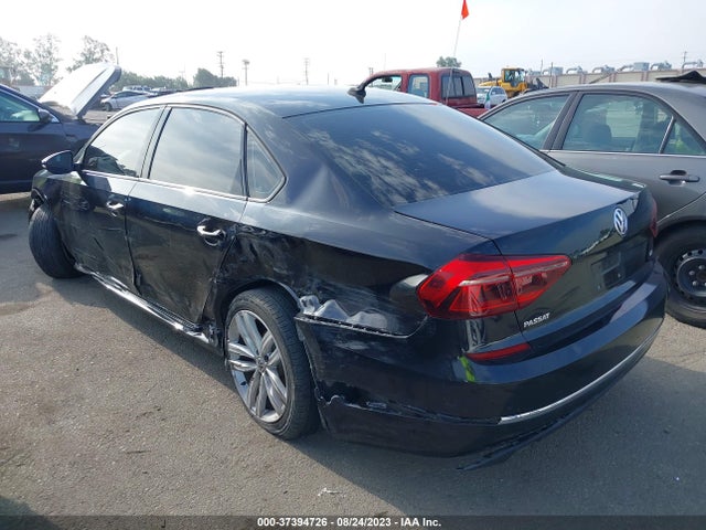 1VWLA7A35KC011540 Volkswagen Passat 2.0t Wolfsburg Edition
