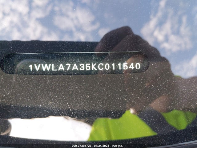 1VWLA7A35KC011540 Volkswagen Passat 2.0t Wolfsburg Edition
