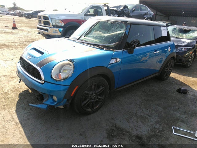 2011 MINI COOPER S WMWSV3C52BTY20307 Photo 1