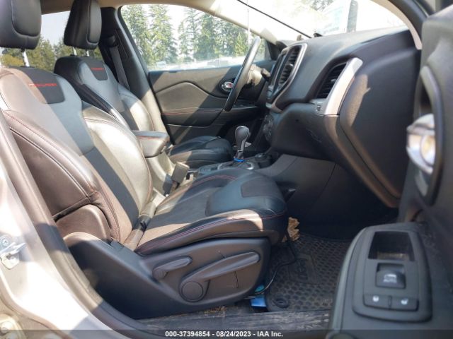 1C4PJMBB5FW580983 Jeep Cherokee Trailhawk