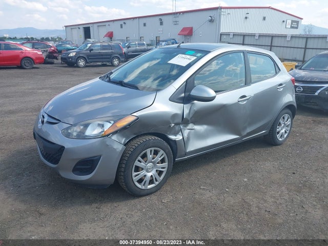 Mazda Mazda2 Sport 2014 JM1DE1KZXE0172239 Image 2