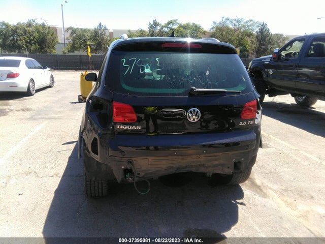 WVGAV7AX0FW508674 Volkswagen TIGUAN SE