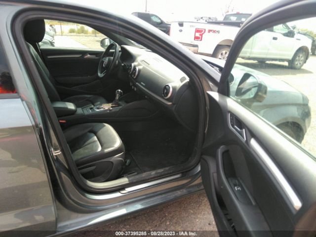 2017 AUDI A3 WAUAUGFF4H1066101 Photo 4