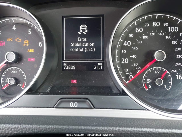 3VW917AU6FM093897 Volkswagen Golf Tsi S
