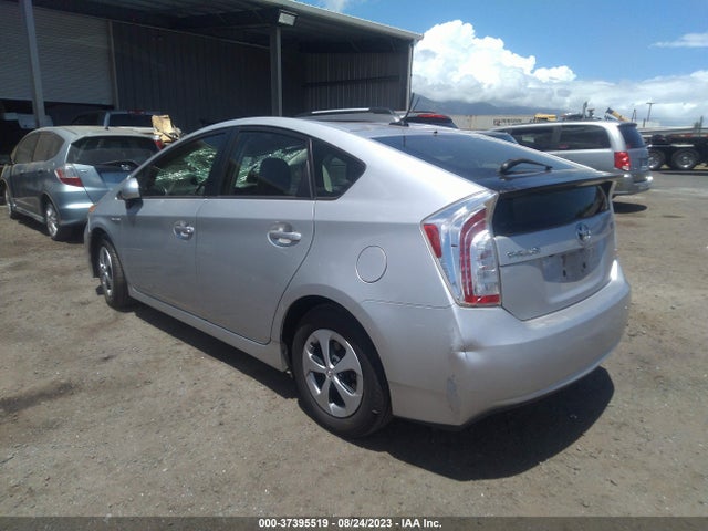 Toyota Prius Four 2015 JTDKN3DU2F1928517 Image 3